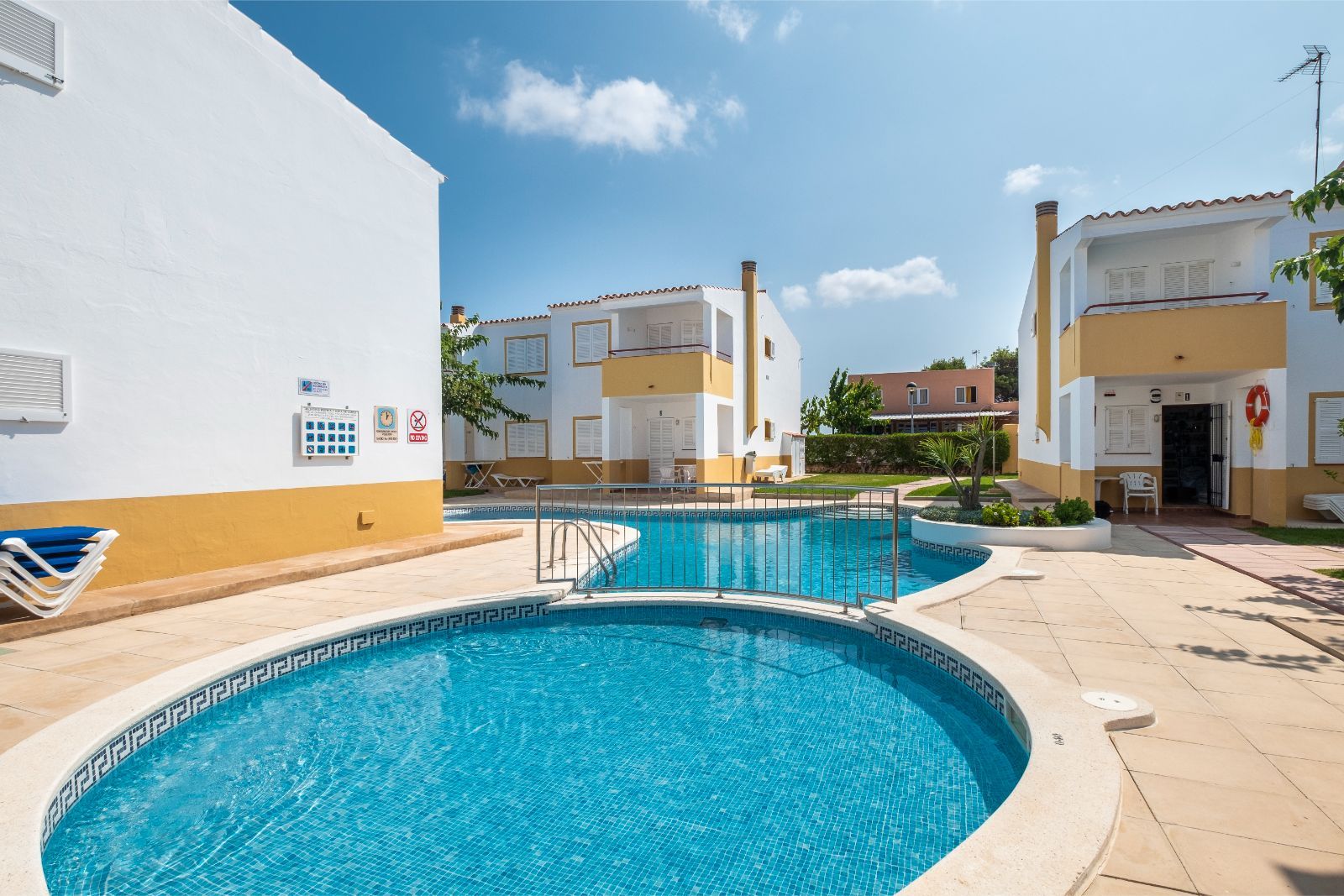 Piscina infantil Apartamentos